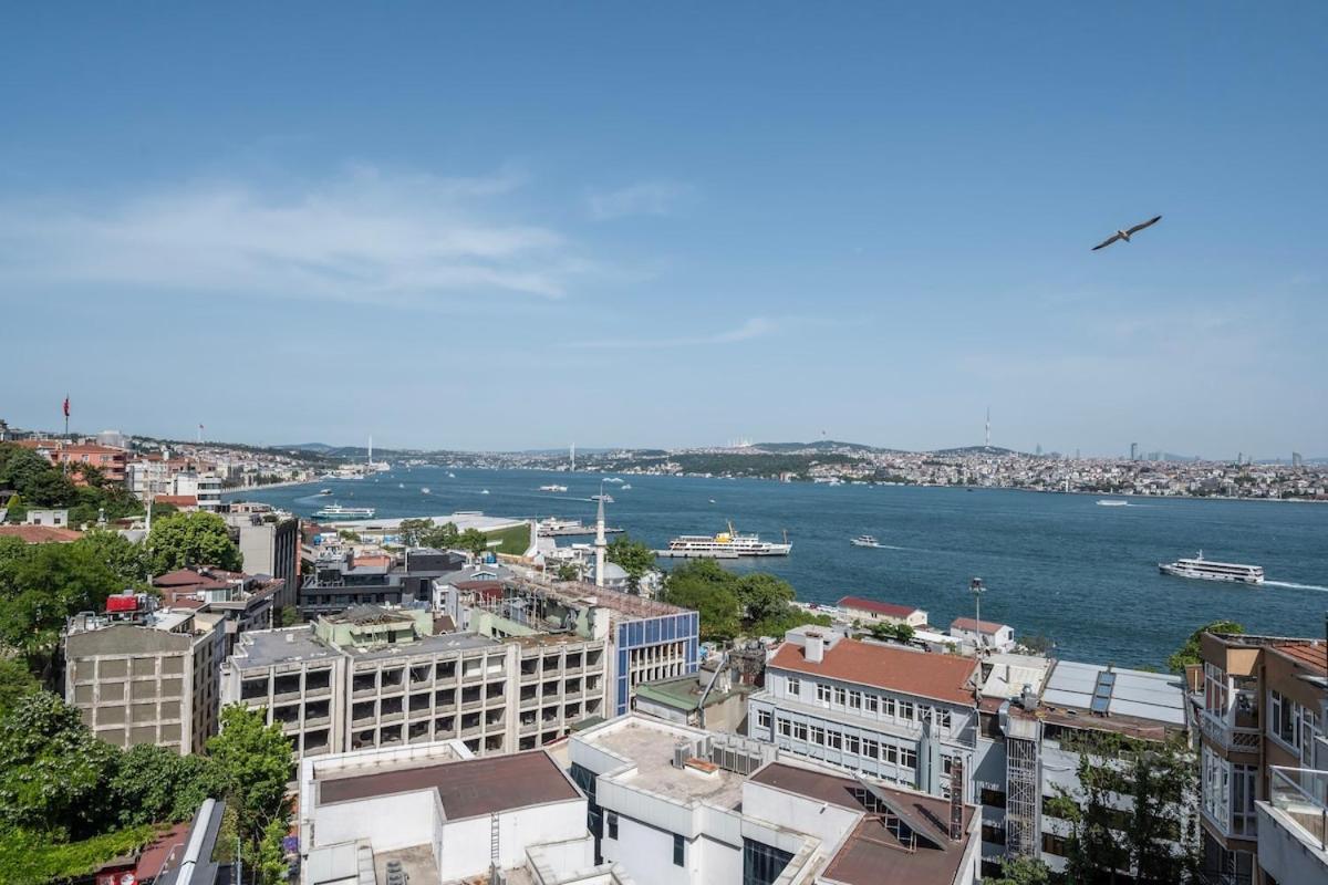 Beyond The Bosphorus #3 Daire
